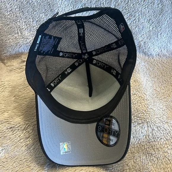 NEW ERA 9Forty Miami Heat Throwback Bubble Women’s SnapBack - Picture 2 of 6